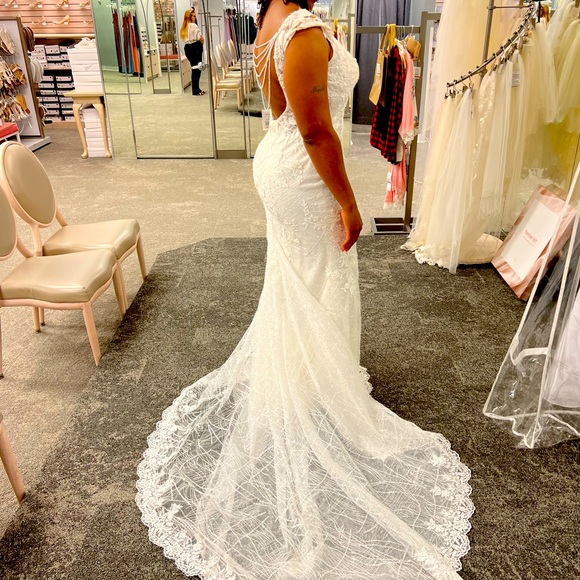 Galina Signature Wedding Dress